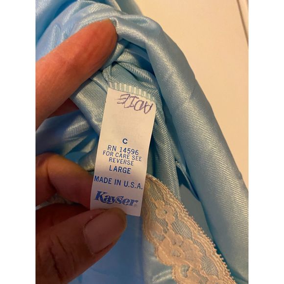 Vintage NWT Kayser Light Blue Pajama Top with Lace Accents Size Large - Picture 9 of 9